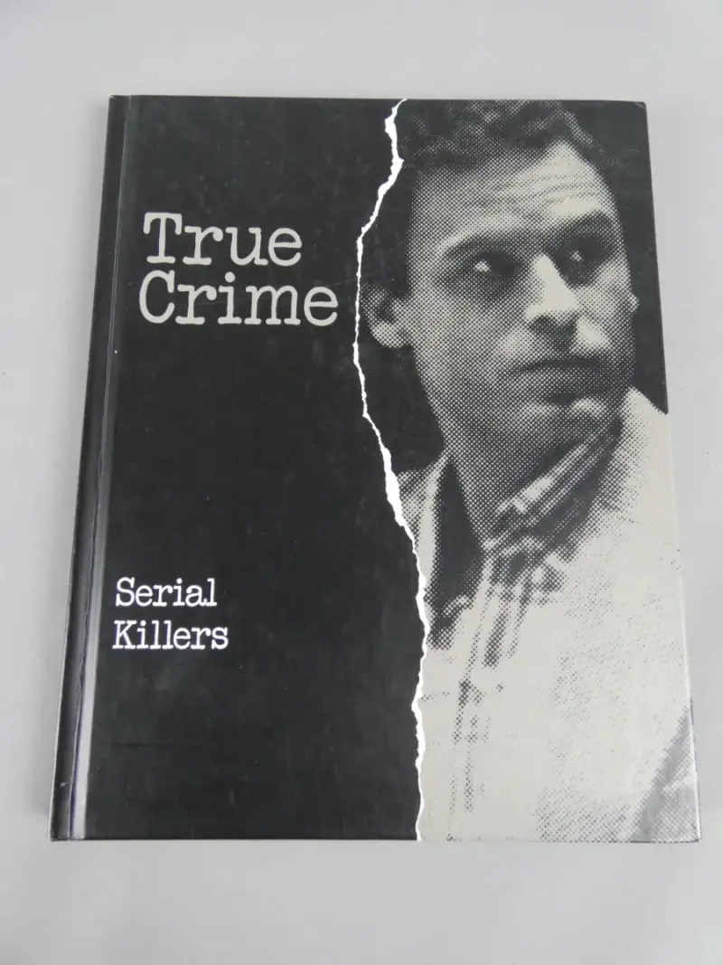 True crime boek – kavel bij De Kringwinkel, Diest