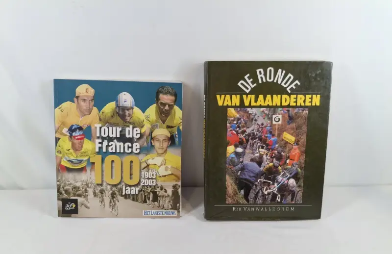 Set van 2 wielerboeken: 100 jaar Tour de France & De Ronde van Vlaanderen – kavel bij De Kringwinkel, Geraardsbergen