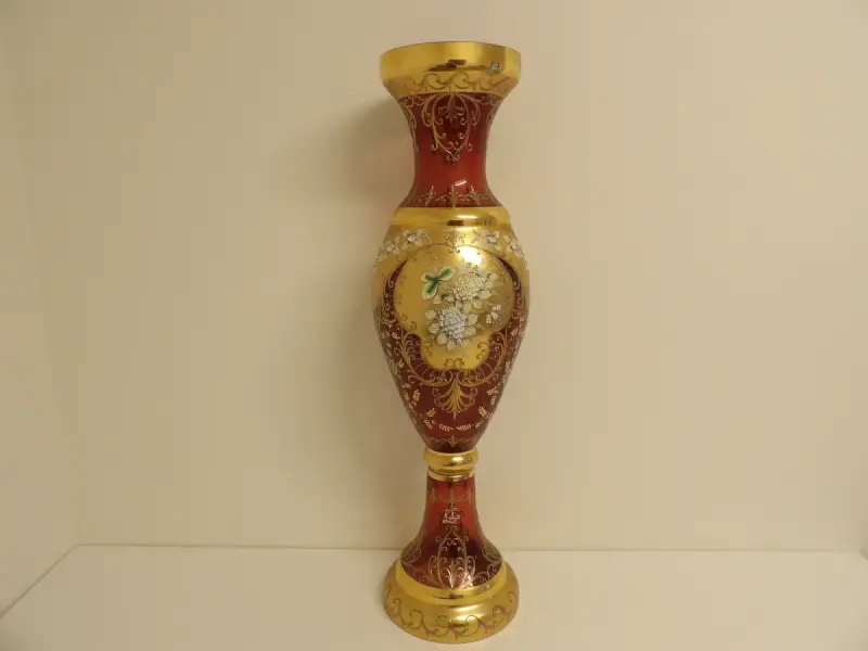 Boheems glazen (kristal?) vaas – kavel bij De Kringwinkel, Leopoldsburg