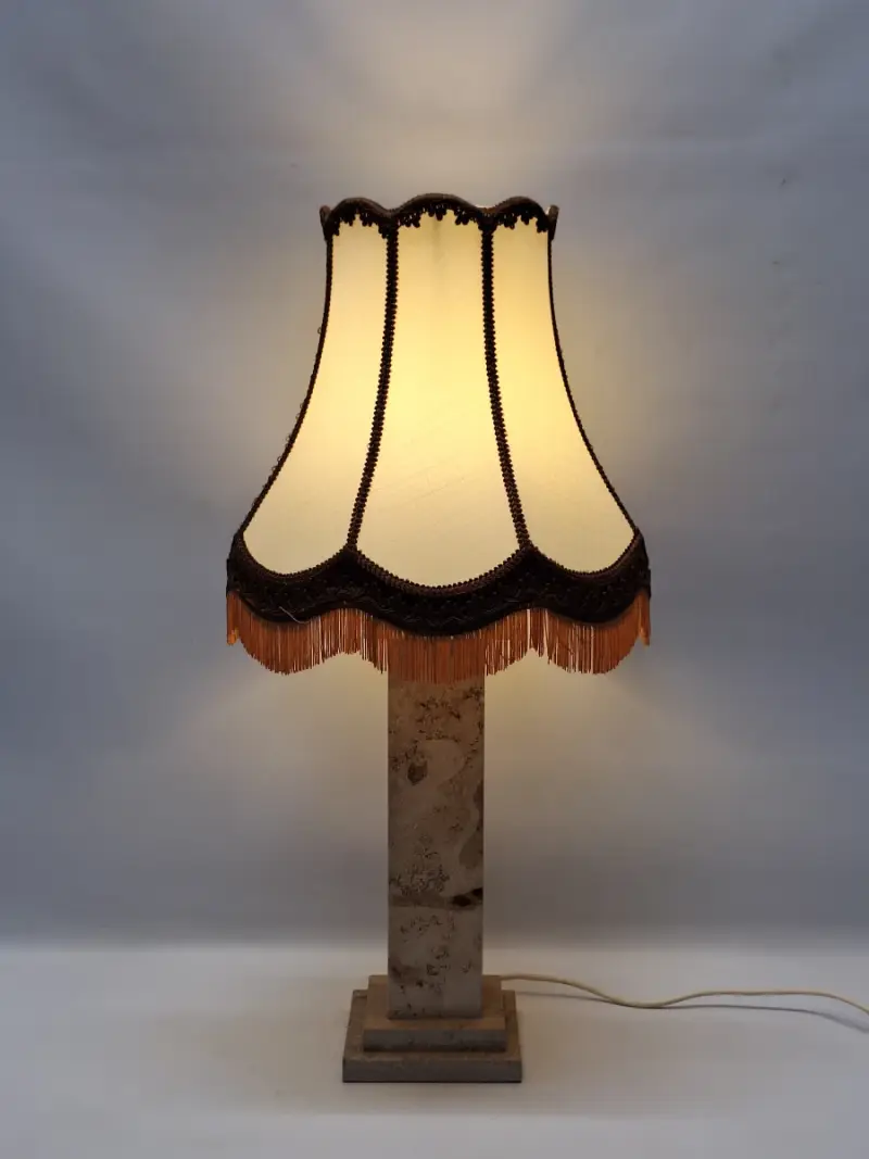 Vintage travertin tafellamp - architecturale zuillamp uit de jaren ’70/’80 – kavel bij De Kringwinkel, Gent
