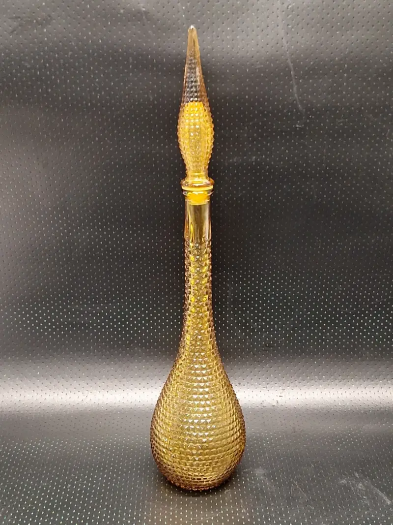 Italiaanse Empoli "Genie Bottle"-karaf in amberkleur met diamantpatroon - Mid Century Modern – kavel bij De Kringwinkel, Gent
