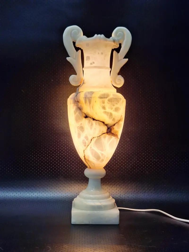 Imposante neoklassieke albasten urnlamp - klassieke amforavorm, ca. 1930–1950 – kavel bij De Kringwinkel, Gent