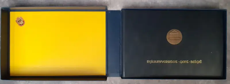 Boek: Luxe Herdenkingsalbum RU Gent – kavel bij De Kringwinkel, Gent