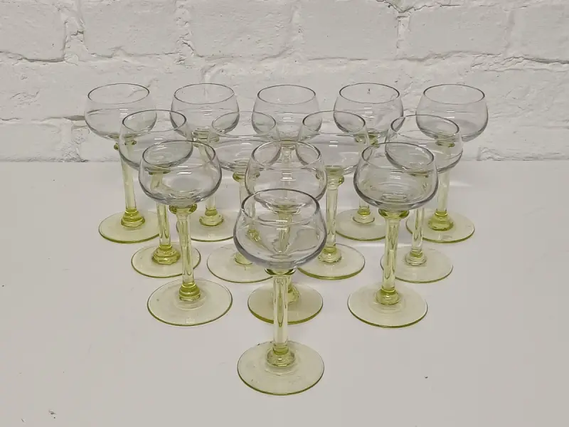 13 Art-Deco glazen – kavel bij De Kringwinkel, Herzele