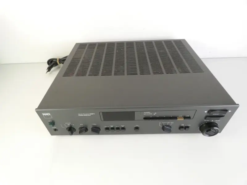 NAD 7240PE stereoreceiver met Power Envelope-technologie – kavel bij De Kringwinkel, Heverlee