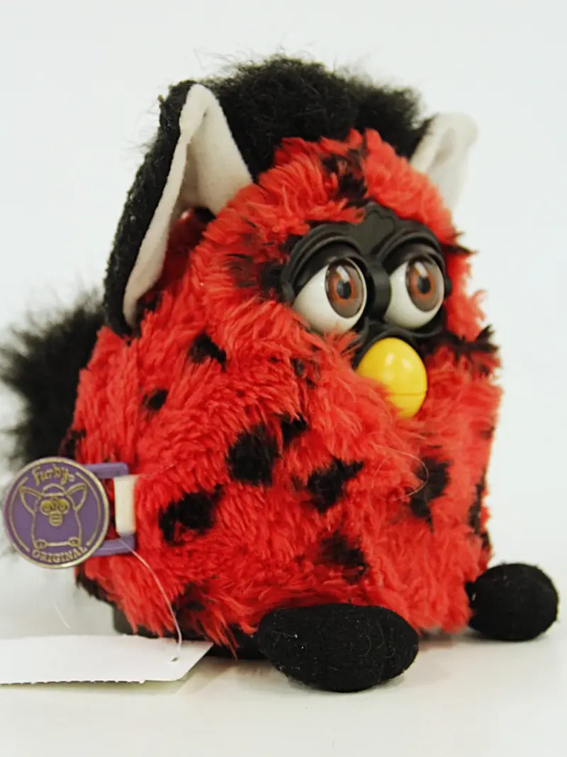 Vintage Furby Original – rood/zwart – kavel bij De Kringwinkel, Antwerpen