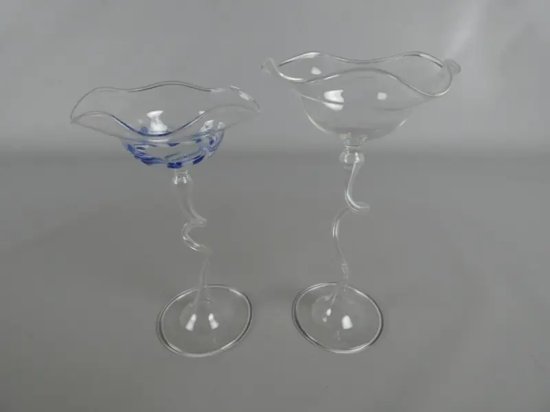 2 kunstglazen coupes – kavel bij De Kringwinkel, Diest
