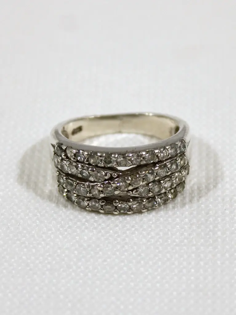 925 Zilveren Ring met Steentjes – kavel bij De Kringwinkel, Dilsen