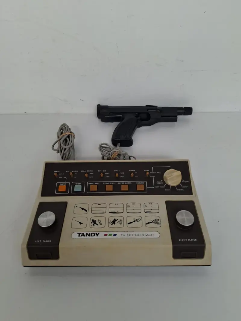 Unieke Vintage Tandy TV Scoreboard Console (1978) + Lichtgeweer! – kavel bij De Kringwinkel, Waardamme