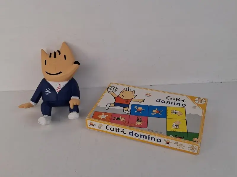 Vintage Barcelona 1992 Olympic Lot: Cobi Figuur & Cobi Domino Game! – kavel bij De Kringwinkel, Waardamme