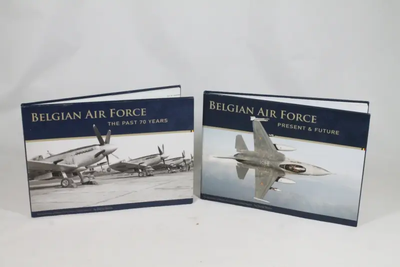 Tweedelige Jubileumset: Belgian Air Force – kavel bij De Kringwinkel, Brecht