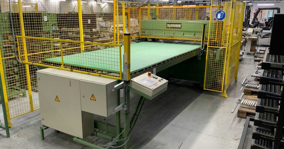 Wegens bedrijfsbeëindiging, leder bewerkingsmachines in Eindhoven – veiling sluit 28 okt